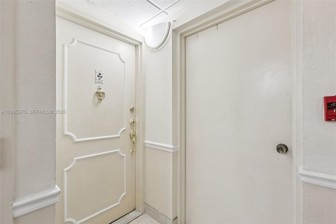 En Venta: $523,000 (2 camas, 2 baños, 1150 Pies cuadrados)