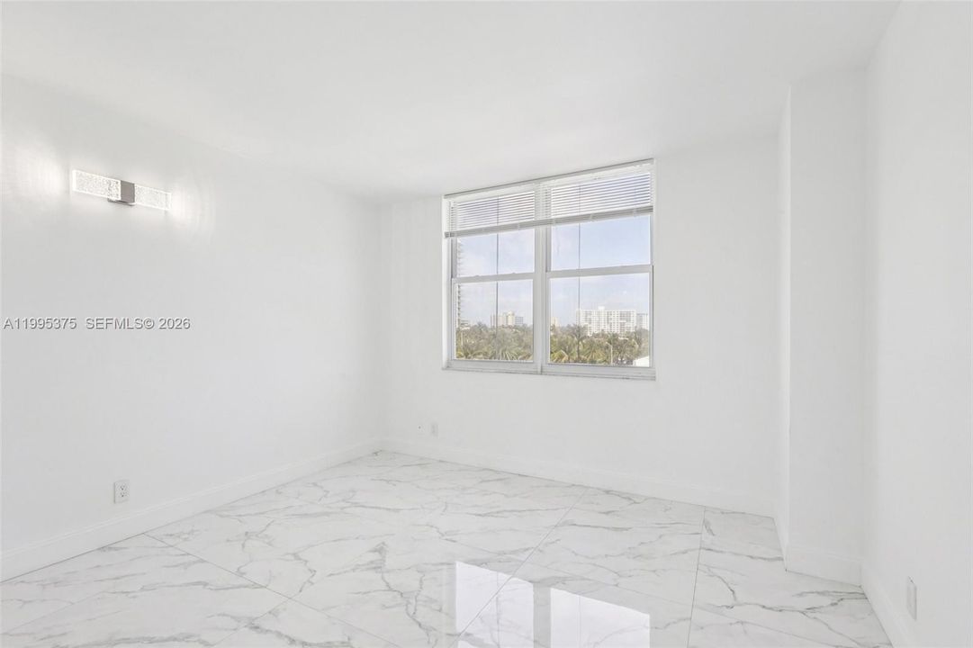 En Venta: $523,000 (2 camas, 2 baños, 1150 Pies cuadrados)