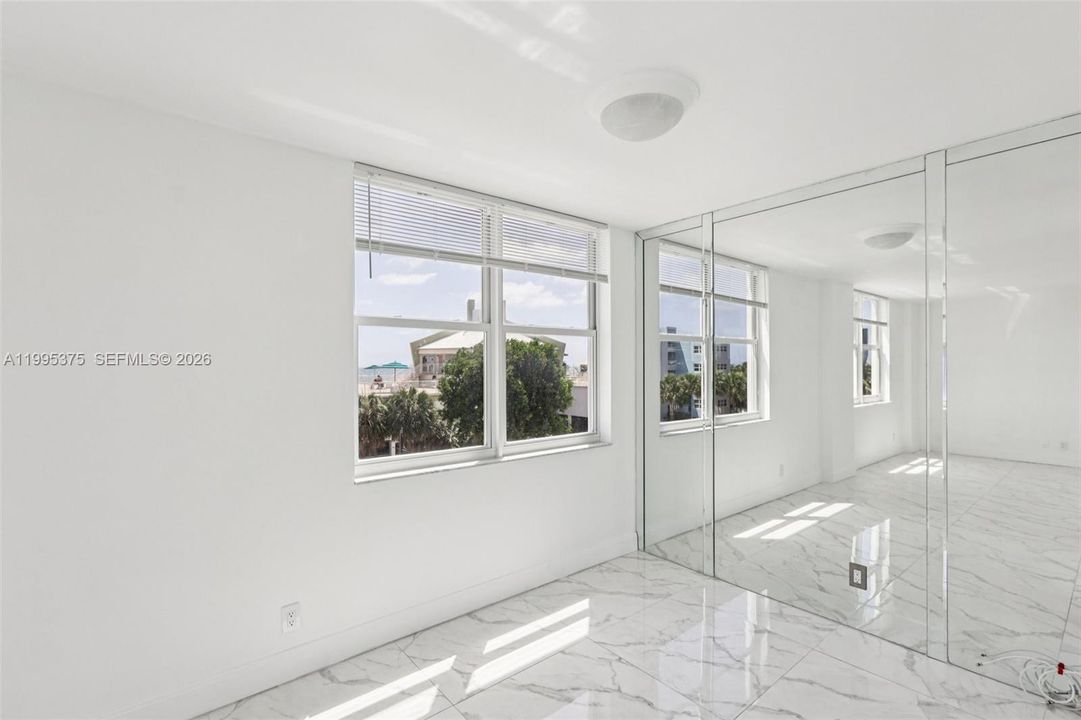 En Venta: $523,000 (2 camas, 2 baños, 1150 Pies cuadrados)