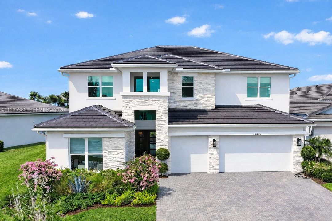 For Sale: $1,599,000 (5 beds, 4 baths, 4210 Square Feet)