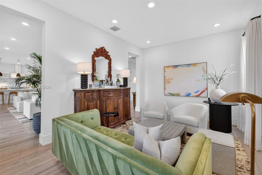 For Sale: $1,599,000 (5 beds, 4 baths, 4210 Square Feet)