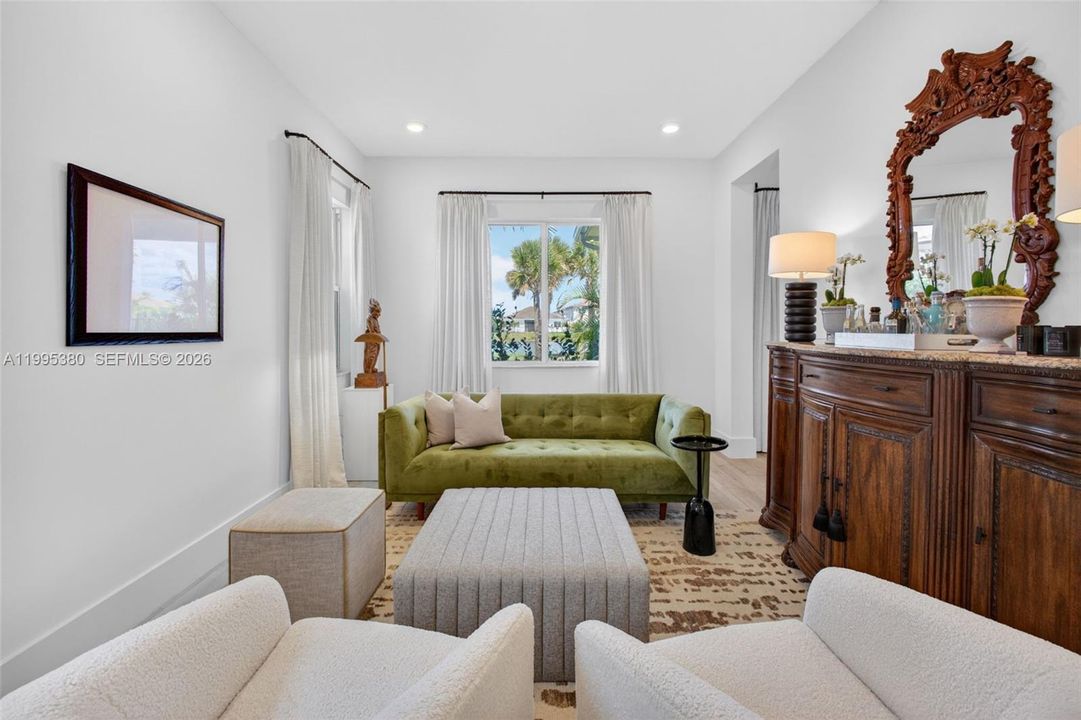For Sale: $1,599,000 (5 beds, 4 baths, 4210 Square Feet)