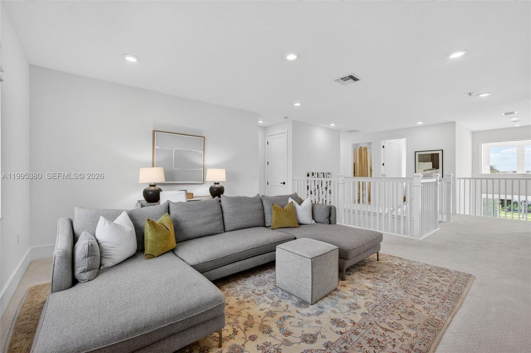 For Sale: $1,599,000 (5 beds, 4 baths, 4210 Square Feet)