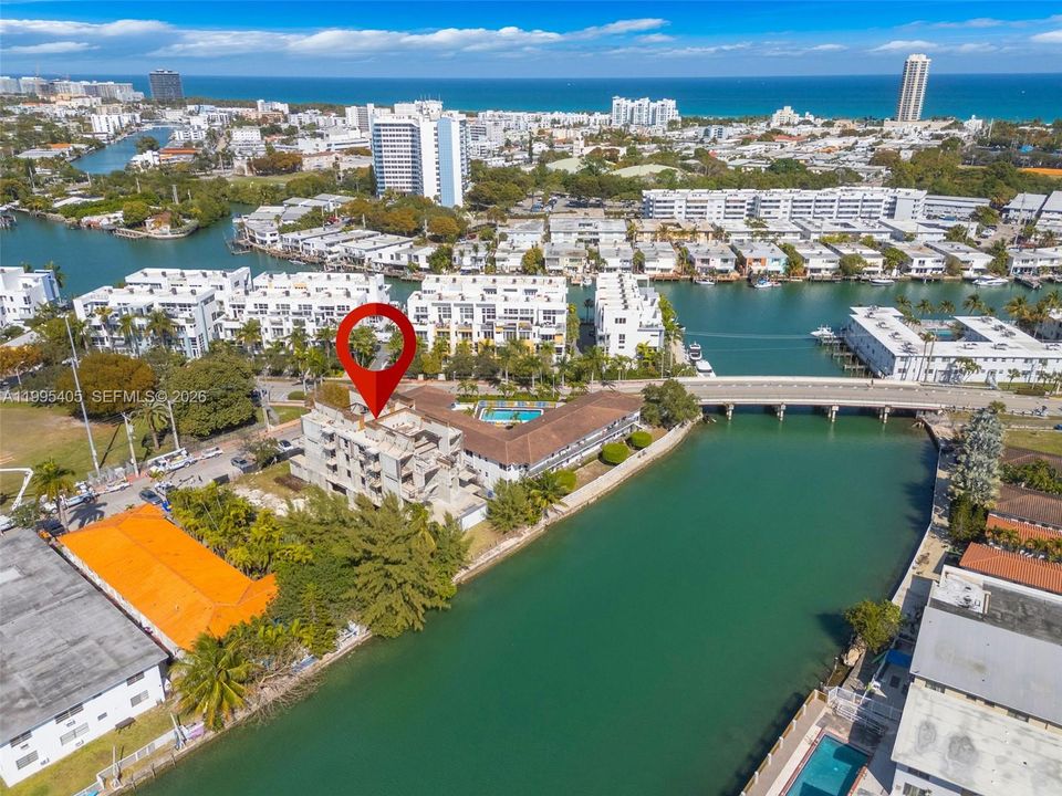 На продажу: $8,200,000 (0.23 acres)