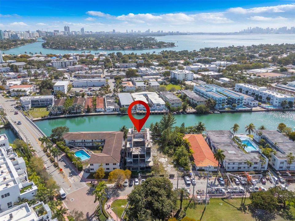 На продажу: $8,200,000 (0.23 acres)