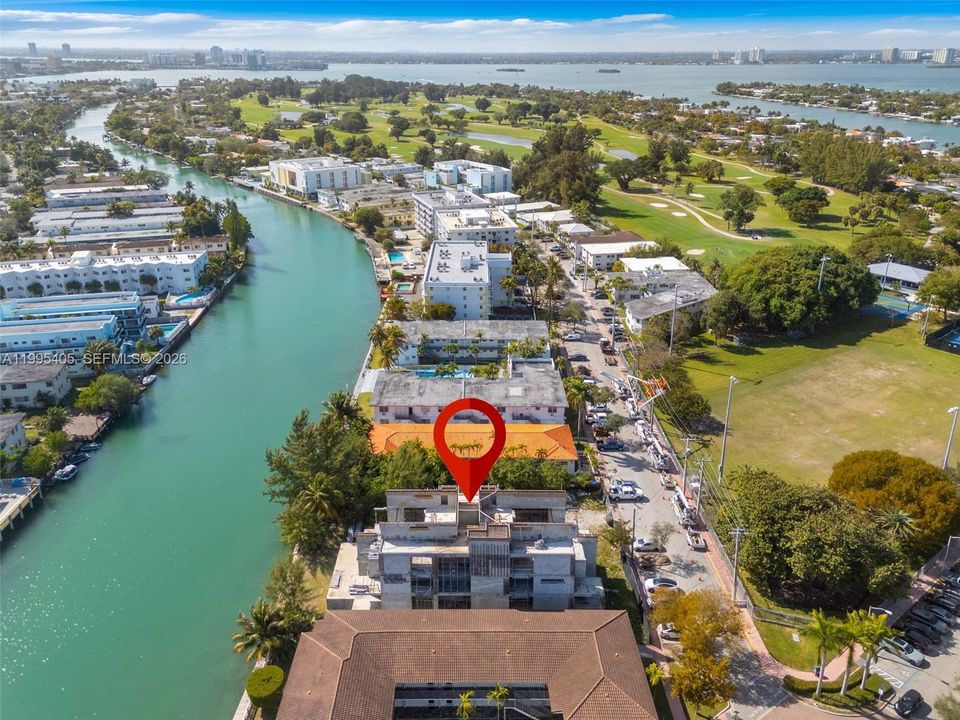 На продажу: $8,200,000 (0.23 acres)