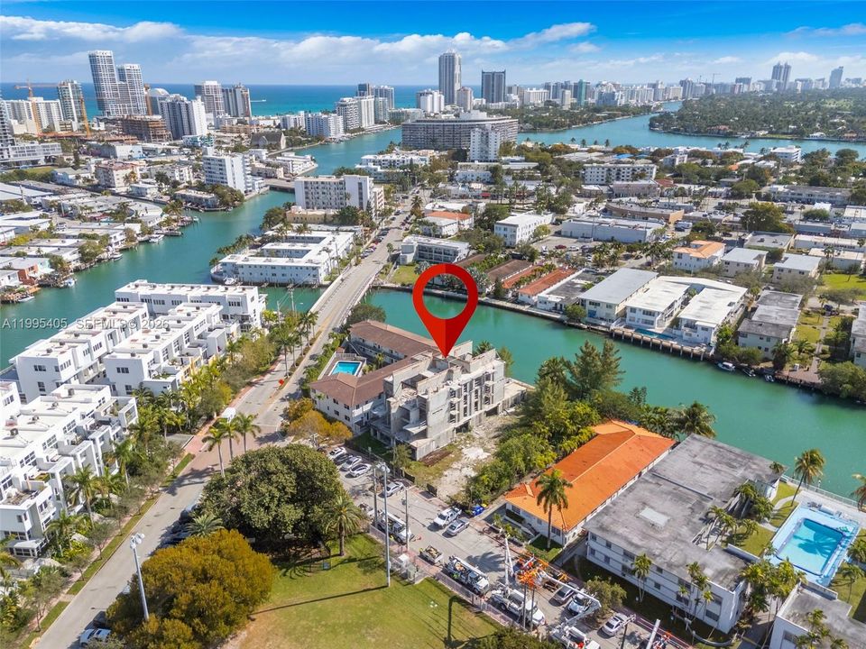 На продажу: $8,200,000 (0.23 acres)