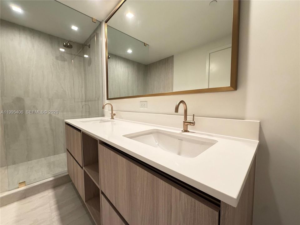 For Rent: $8,900 (2 beds, 2 baths, 1235 Square Feet)