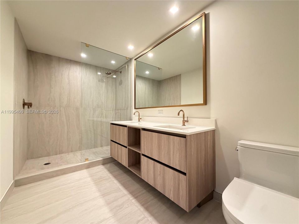 For Rent: $8,900 (2 beds, 2 baths, 1235 Square Feet)