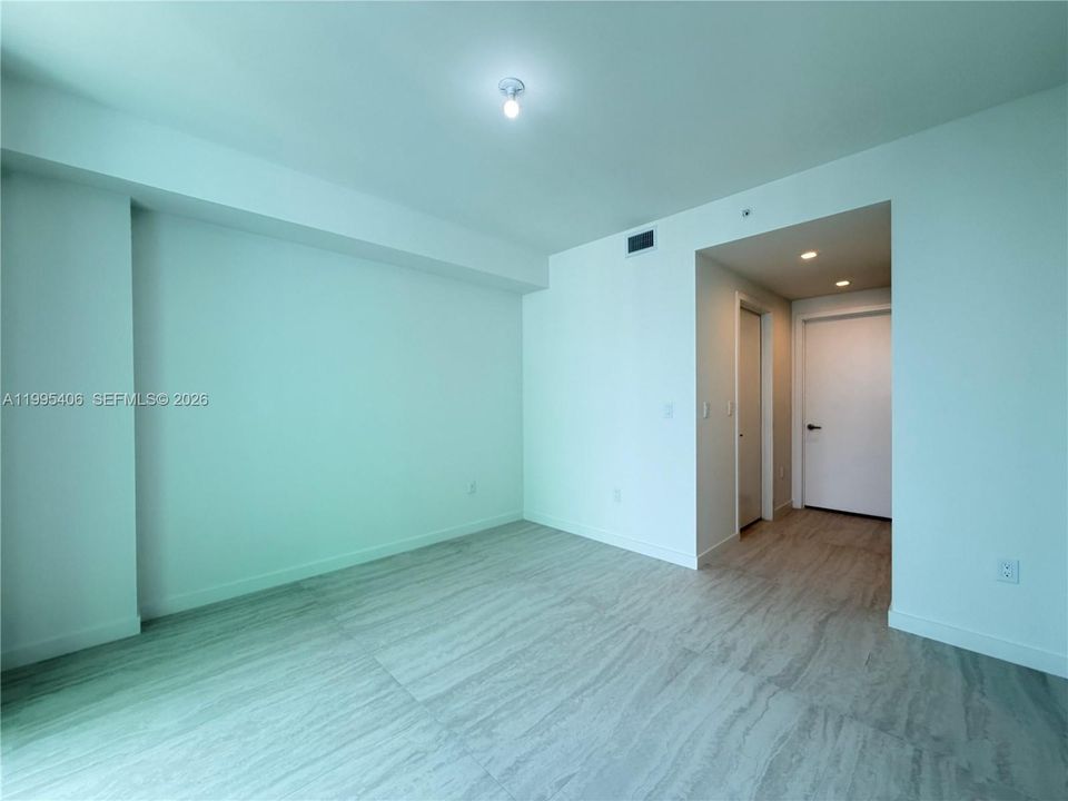 For Rent: $8,900 (2 beds, 2 baths, 1235 Square Feet)