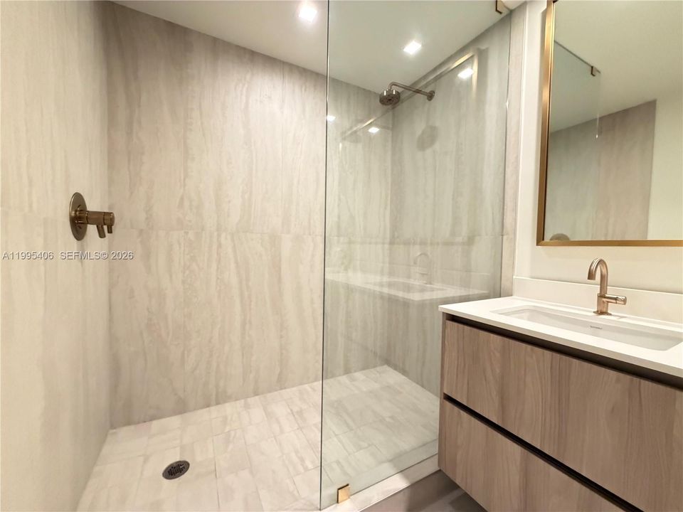 For Rent: $8,900 (2 beds, 2 baths, 1235 Square Feet)