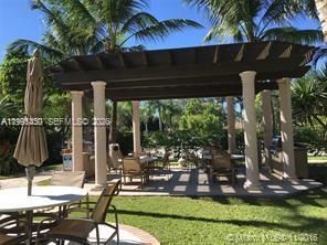 Activo con contrato: $230,000 (1 camas, 1 baños, 670 Pies cuadrados)