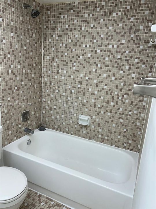 Activo con contrato: $230,000 (1 camas, 1 baños, 670 Pies cuadrados)