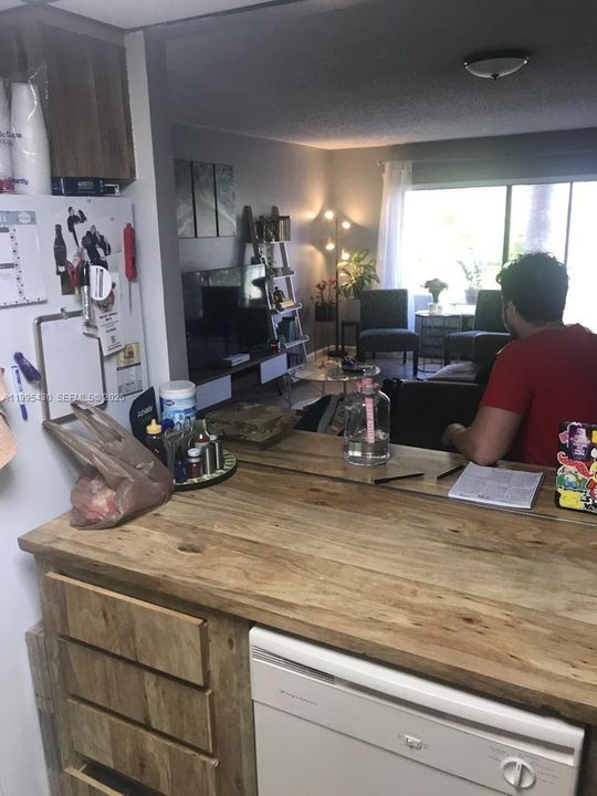 Activo con contrato: $230,000 (1 camas, 1 baños, 670 Pies cuadrados)