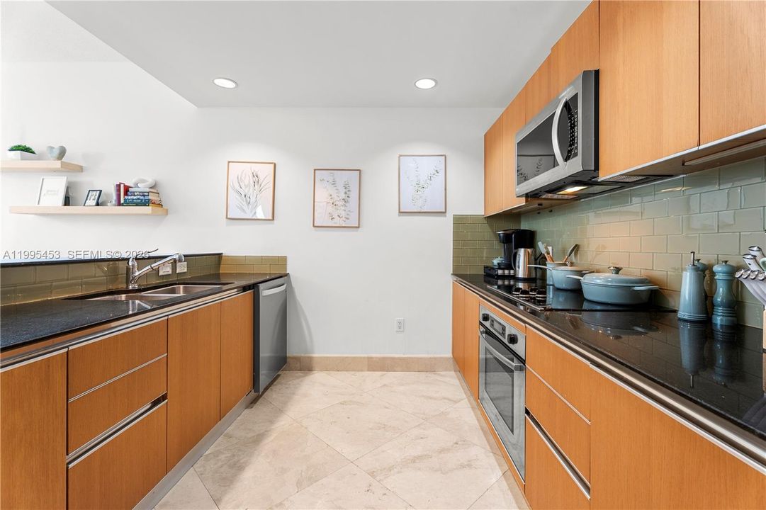 En Venta: $675,000 (2 camas, 2 baños, 1368 Pies cuadrados)