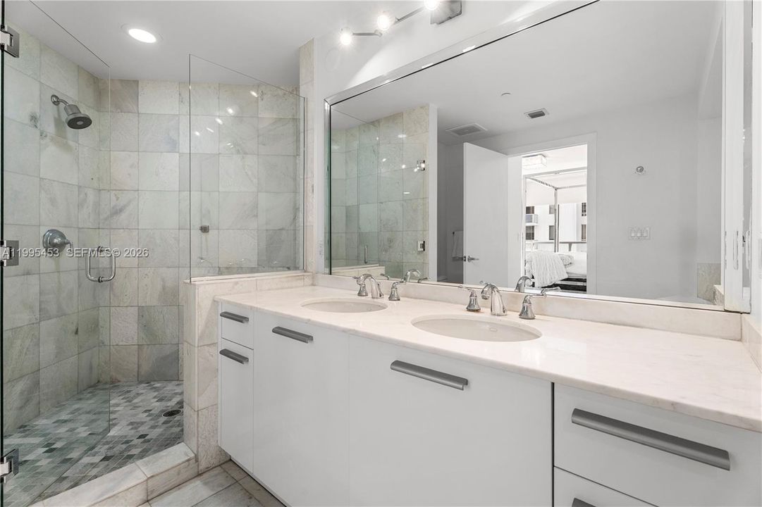 En Venta: $675,000 (2 camas, 2 baños, 1368 Pies cuadrados)