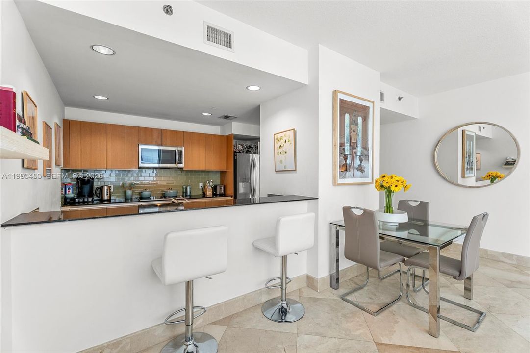 En Venta: $675,000 (2 camas, 2 baños, 1368 Pies cuadrados)