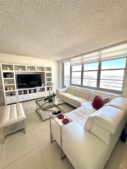 Activo con contrato: $355,000 (1 camas, 1 baños, 847 Pies cuadrados)
