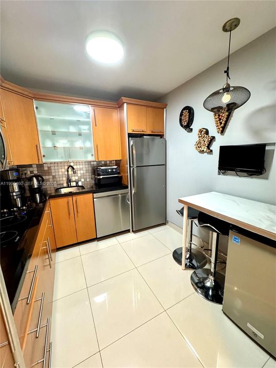 Activo con contrato: $355,000 (1 camas, 1 baños, 847 Pies cuadrados)