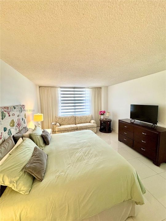 Activo con contrato: $355,000 (1 camas, 1 baños, 847 Pies cuadrados)