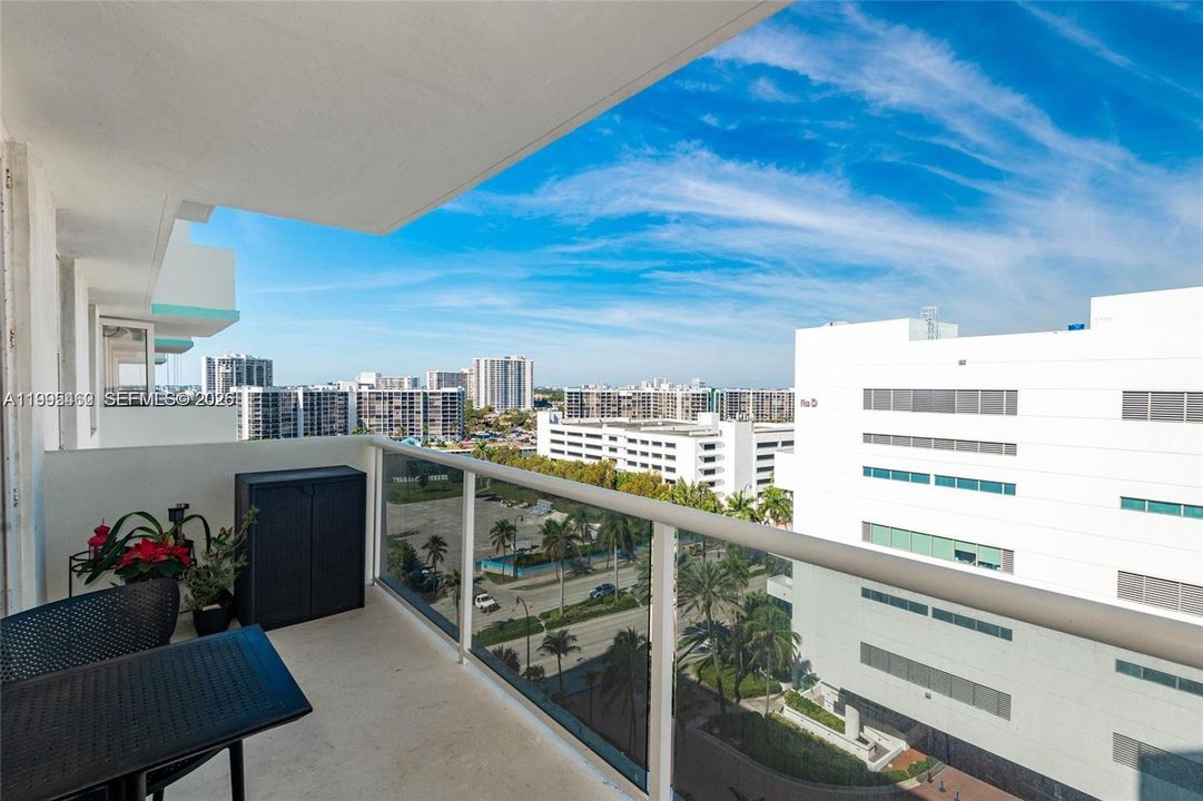 Activo con contrato: $355,000 (1 camas, 1 baños, 847 Pies cuadrados)
