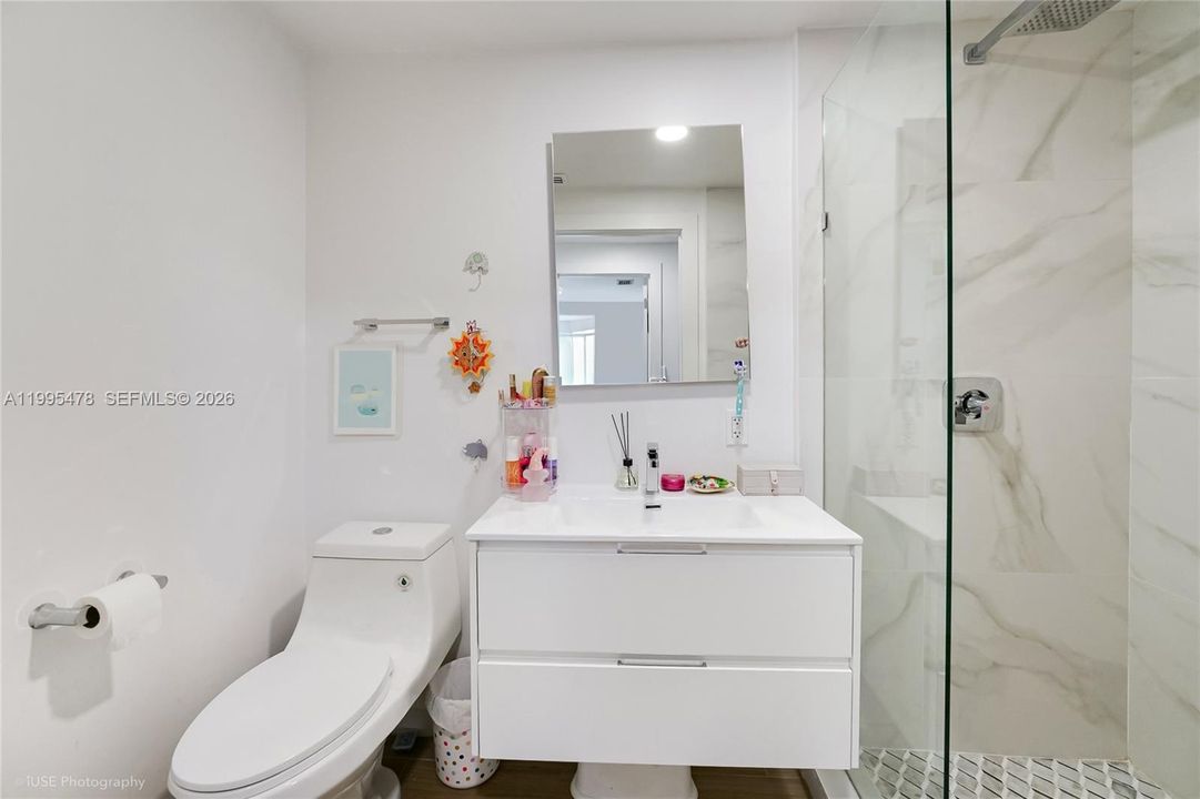 Activo con contrato: $19,500 (5 camas, 5 baños, 2779 Pies cuadrados)