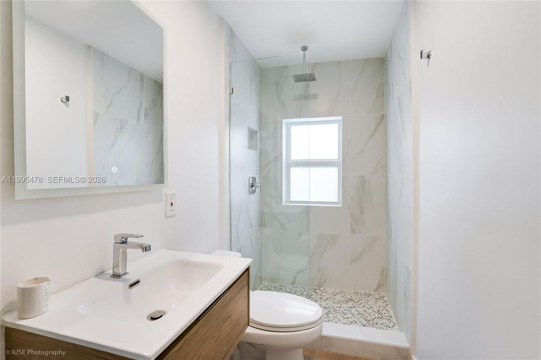 Activo con contrato: $19,500 (5 camas, 5 baños, 2779 Pies cuadrados)