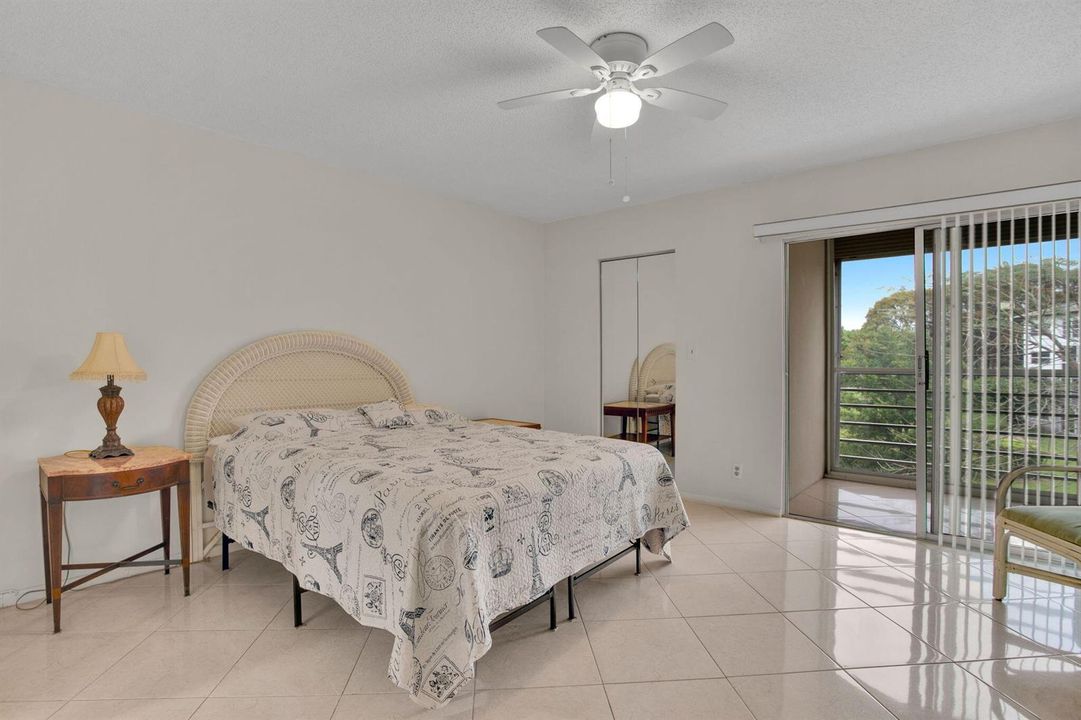 MAIN BEDROOM