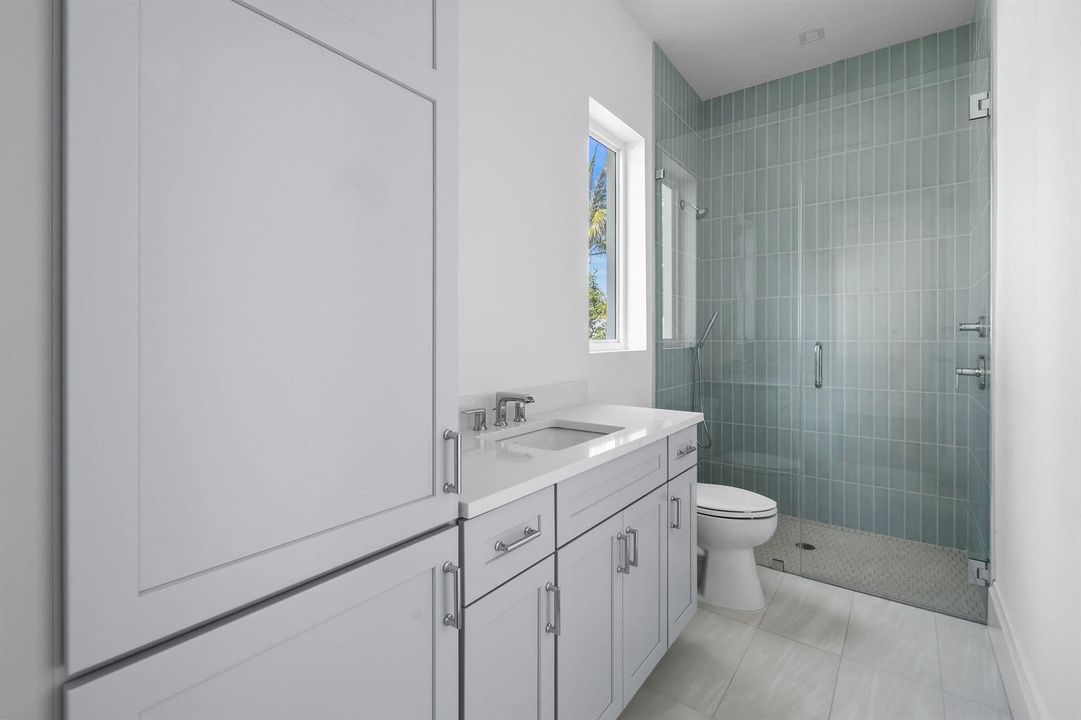 Bath 2 / Cabana