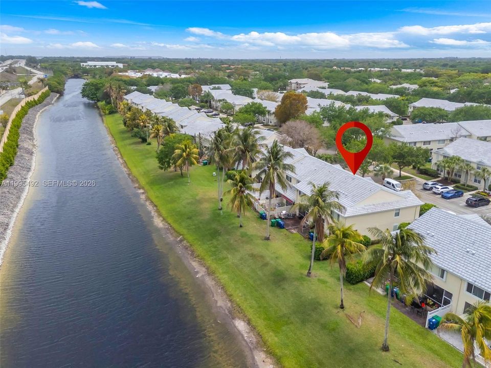 For Sale: $405,000 (3 beds, 2 baths, 1170 Square Feet)