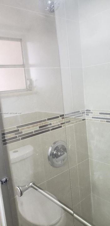 В аренду: $2,150 (2 спален, 2 ванн, 1074 Квадратных фут)