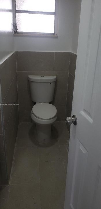 В аренду: $2,150 (2 спален, 2 ванн, 1074 Квадратных фут)