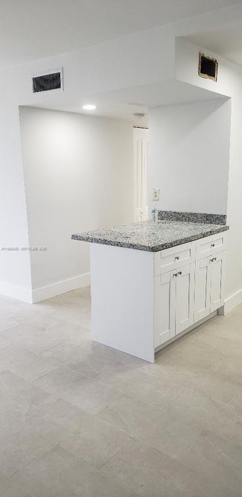 В аренду: $2,150 (2 спален, 2 ванн, 1074 Квадратных фут)