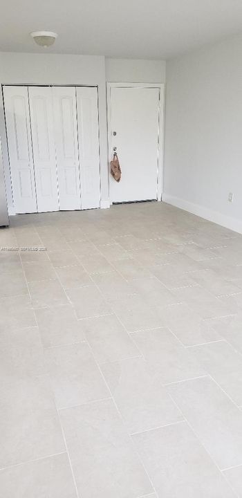 В аренду: $2,150 (2 спален, 2 ванн, 1074 Квадратных фут)