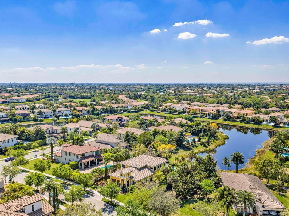 8256 Bradford Way Parkland FL 33076 USA-