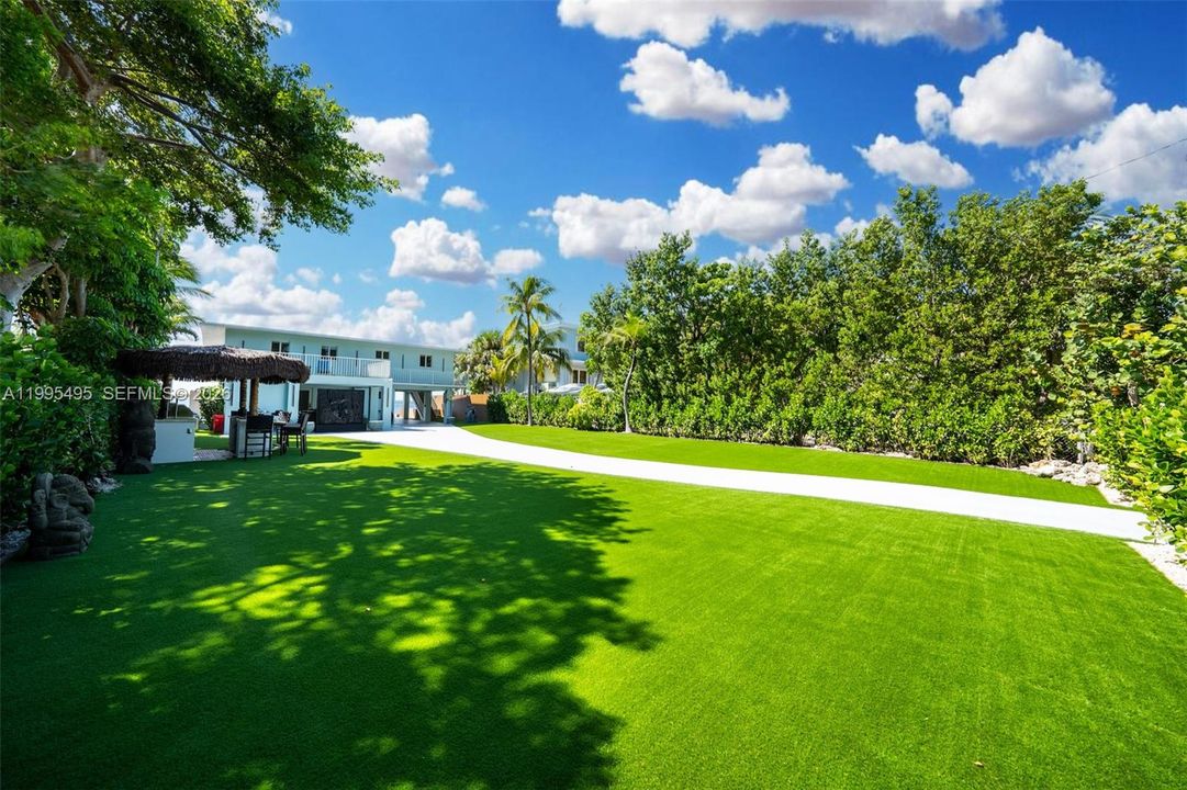 For Sale: $3,499,999 (3 beds, 3 baths, 2130 Square Feet)