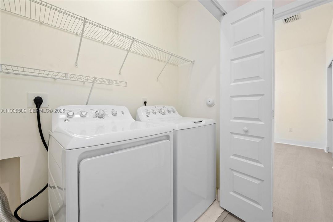 Active With Contract: $6,500 (5 beds, 3 baths, 3050 Square Feet)