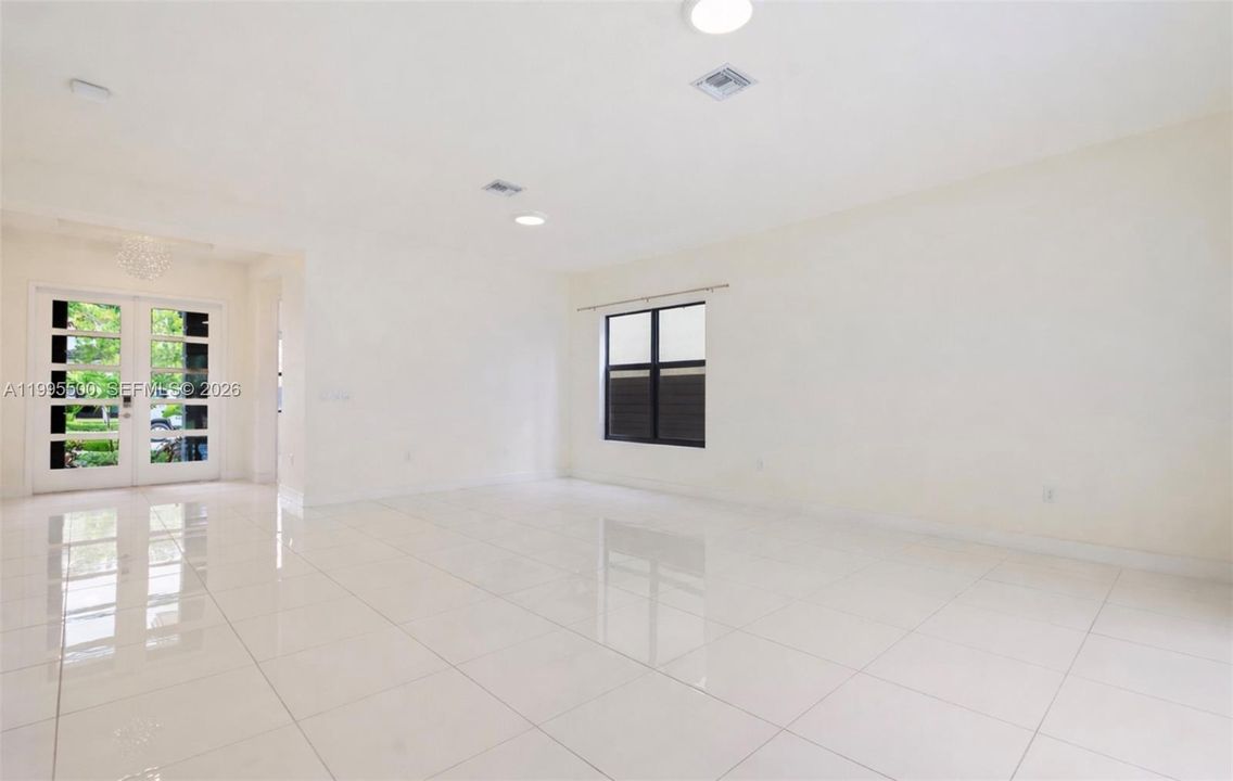 Active With Contract: $6,500 (5 beds, 3 baths, 3050 Square Feet)