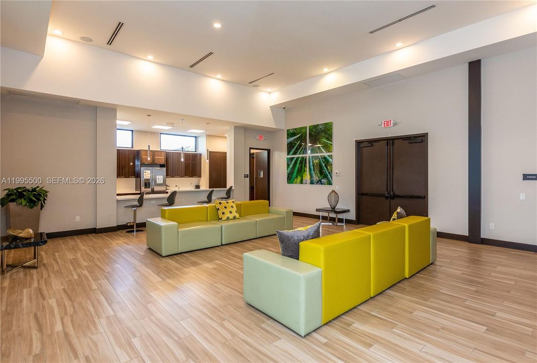 Active With Contract: $6,500 (5 beds, 3 baths, 3050 Square Feet)