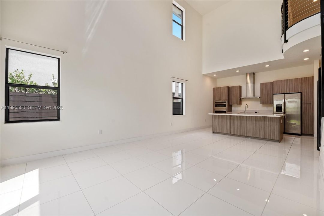 Active With Contract: $6,500 (5 beds, 3 baths, 3050 Square Feet)