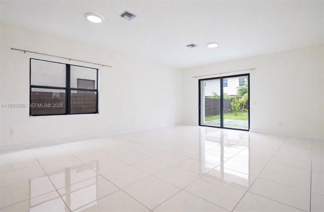 Active With Contract: $6,500 (5 beds, 3 baths, 3050 Square Feet)