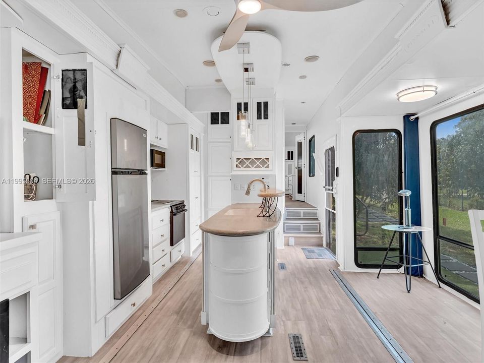 В аренду: $7,500 (4 спален, 2 ванн, 2854 Квадратных фут)