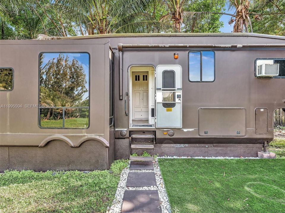 В аренду: $7,500 (4 спален, 2 ванн, 2854 Квадратных фут)