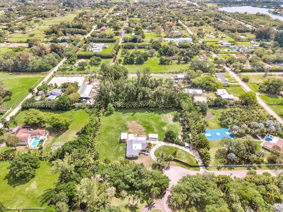 В аренду: $7,500 (4 спален, 2 ванн, 2854 Квадратных фут)
