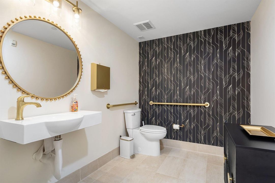 Clubroom Bath