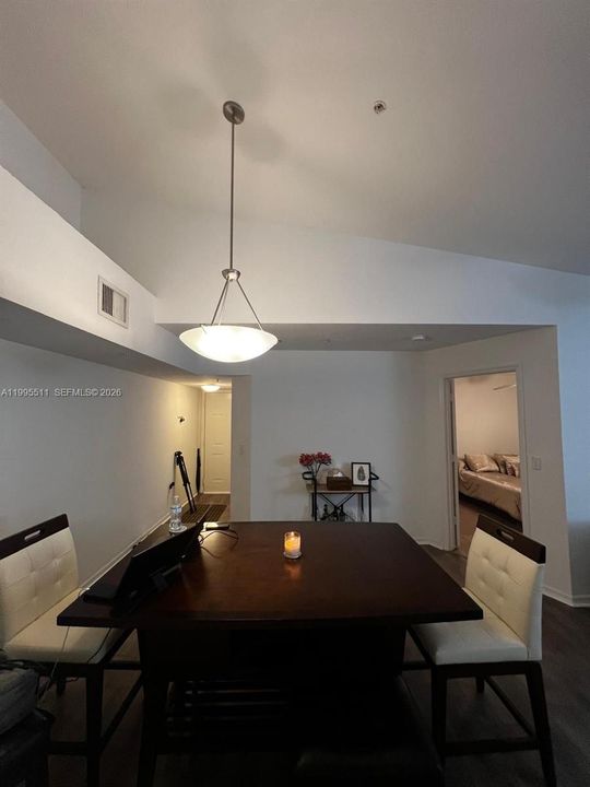 En Venta: $280,000 (2 camas, 2 baños, 1080 Pies cuadrados)