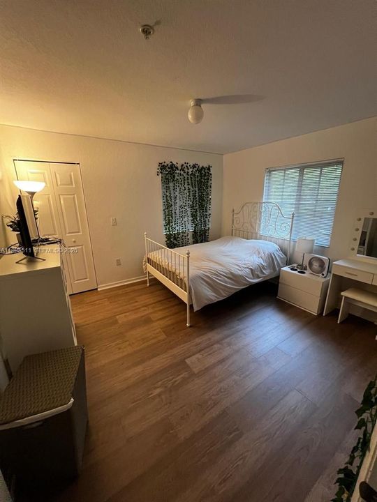 En Venta: $280,000 (2 camas, 2 baños, 1080 Pies cuadrados)