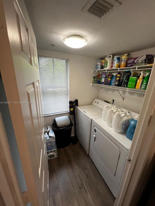 En Venta: $280,000 (2 camas, 2 baños, 1080 Pies cuadrados)