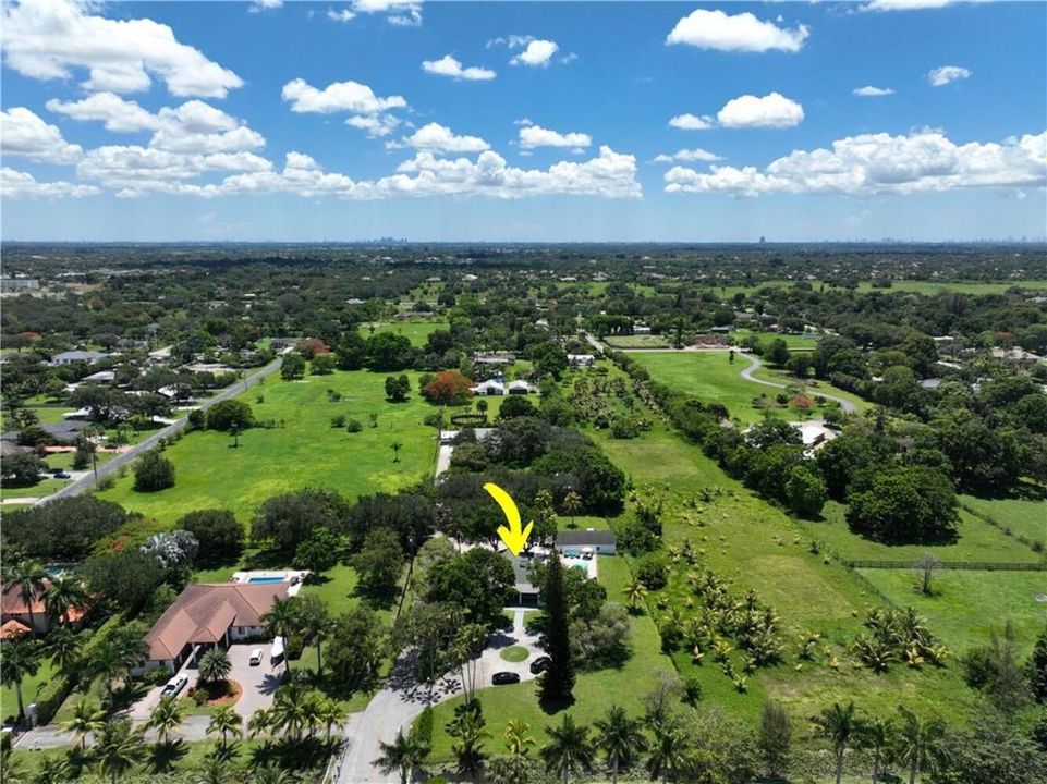 1710 SW 142nd Ave Davie FL-large-082-078