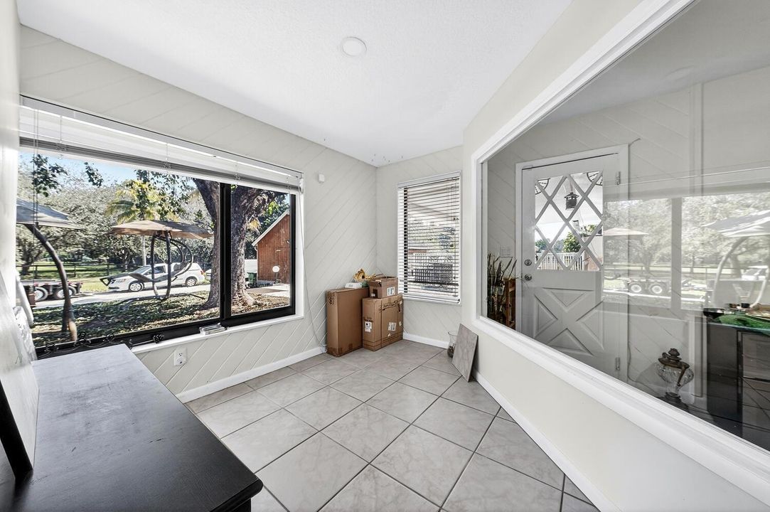 1710 SW 142nd Ave Davie FL-large-015-050